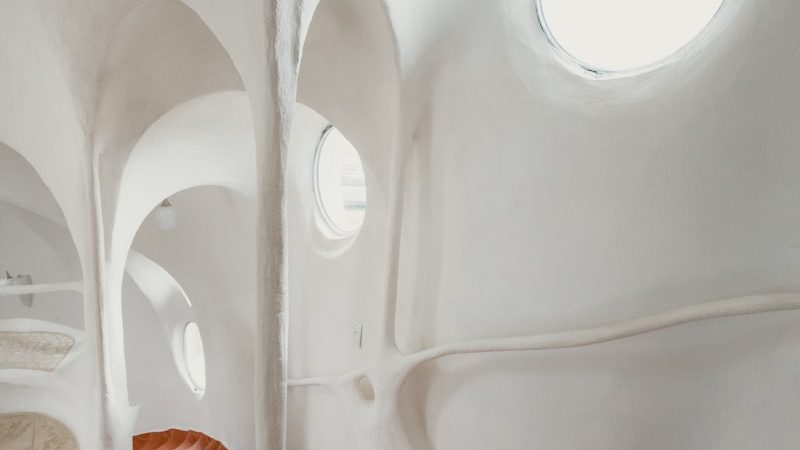 Earthship : de l’habitat alternatif à la villa contemporaine tendance