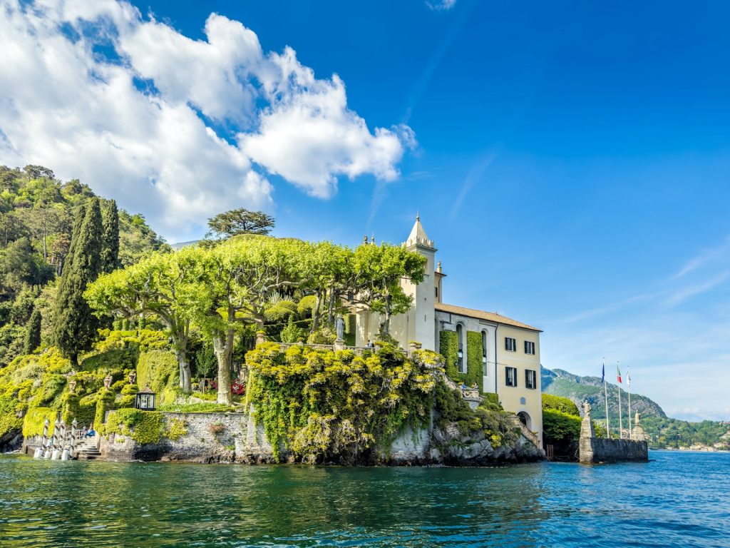 Rénovation et transformation : réinventer les bâtiments anciens en villas contemporaines